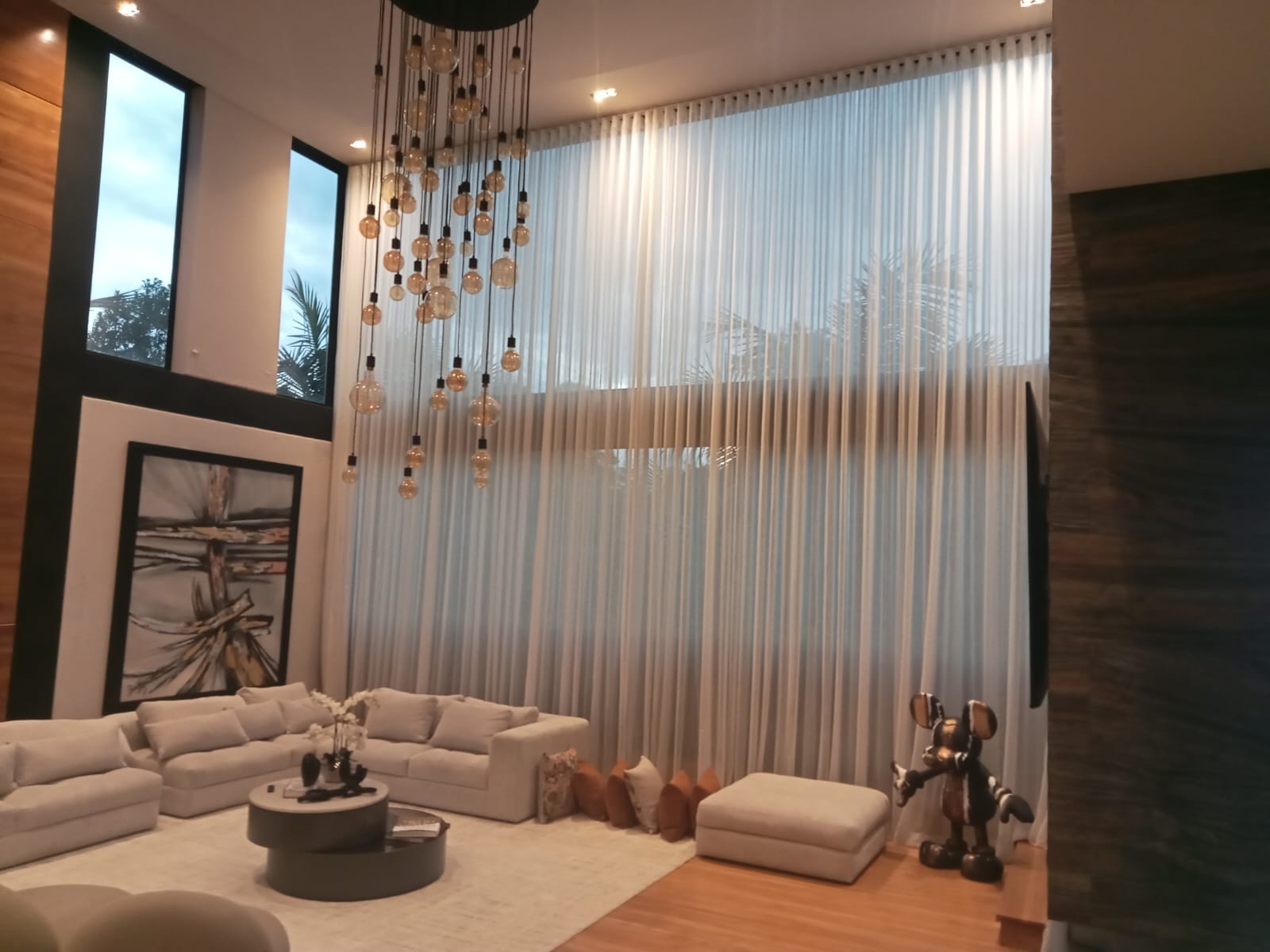 Instalación motorizada en penthouse de Medellín